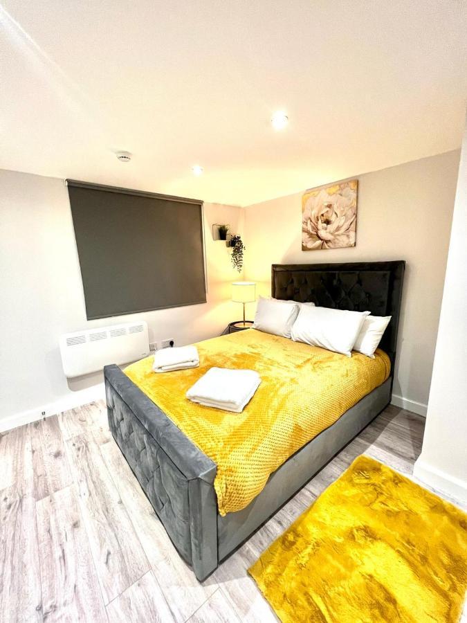 Golden Residences - Oakway Feltham Eksteriør billede