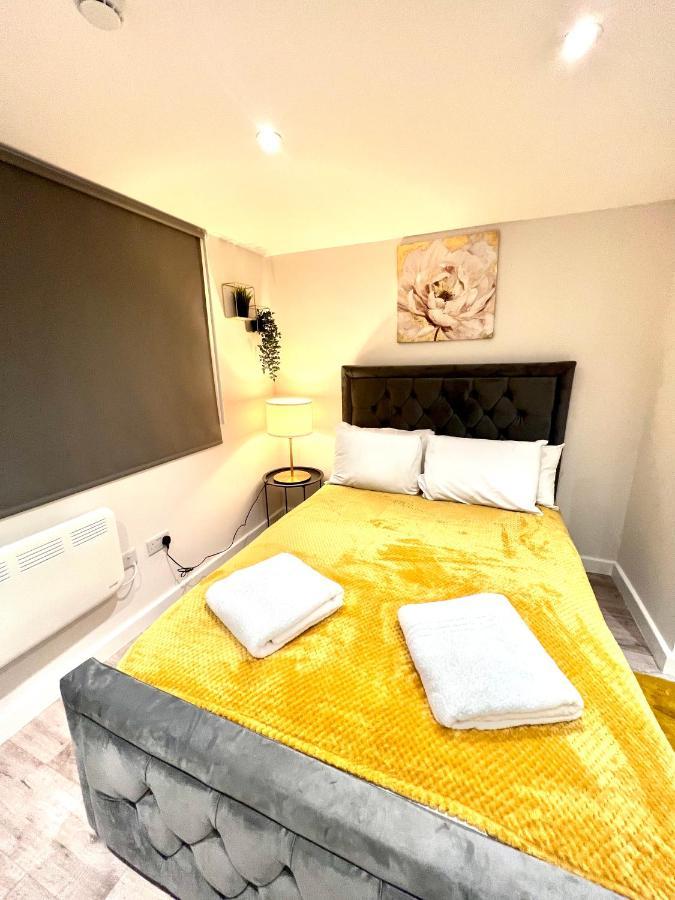 Golden Residences - Oakway Feltham Eksteriør billede