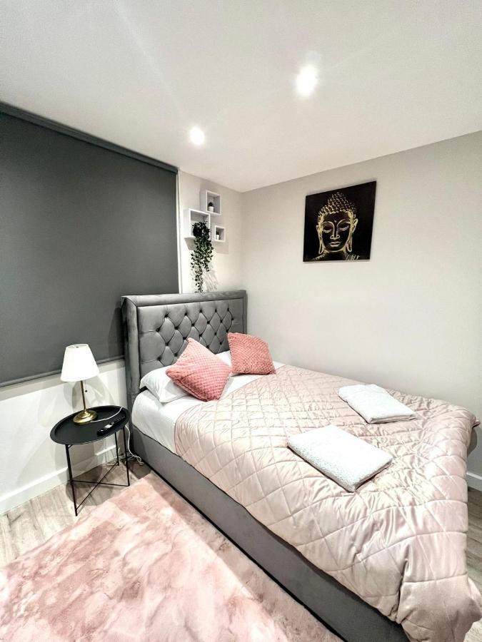 Golden Residences - Oakway Feltham Eksteriør billede