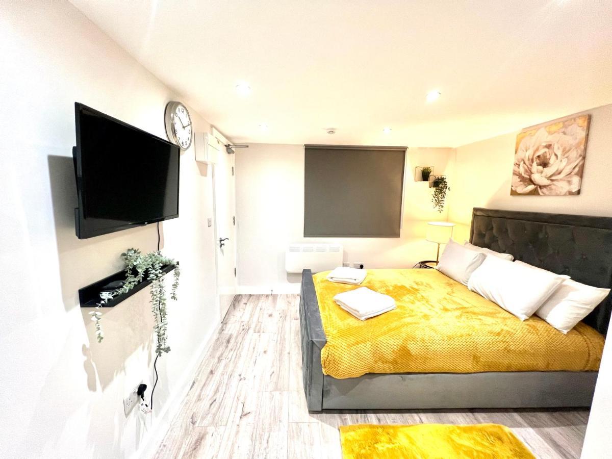 Golden Residences - Oakway Feltham Eksteriør billede